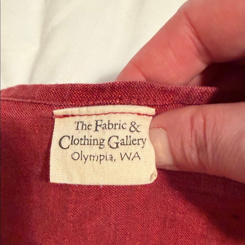 100% linen top crafted in Olympia, Washington - Picture 2 of 5